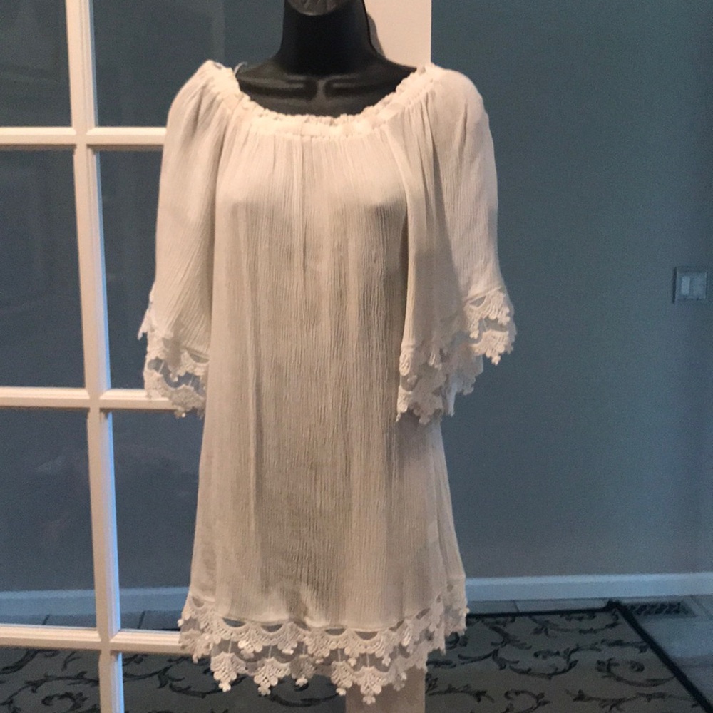 Lace boutique tunic